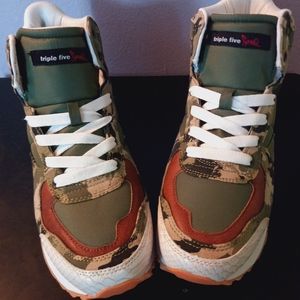 Triple Five Soul Mens Sneakers Size 9